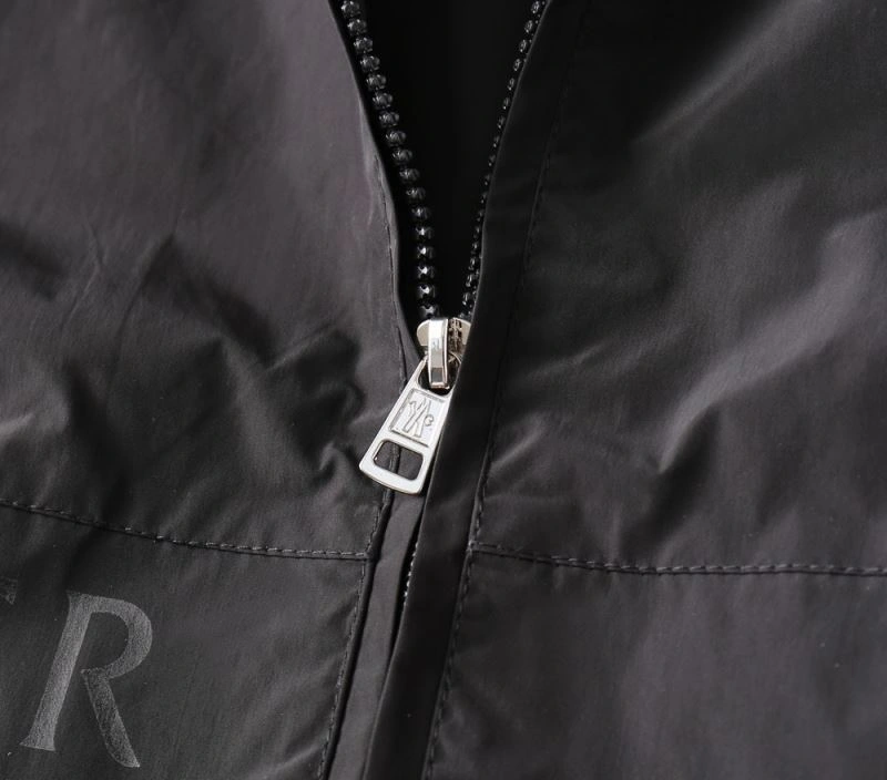 Packable Moncler Outwear 141926