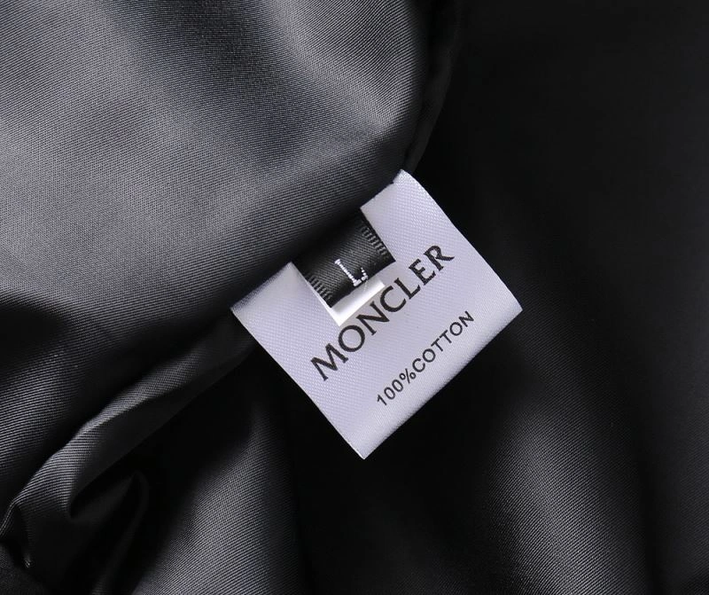Moncler Outwear Refined 141910
