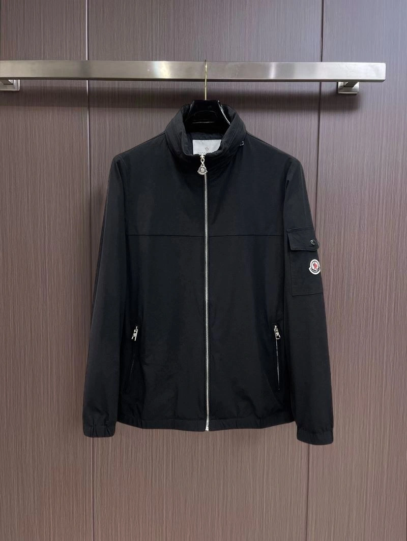 Compact Moncler Outwear 141925