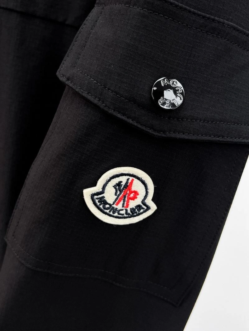 Compact Moncler Outwear 141925