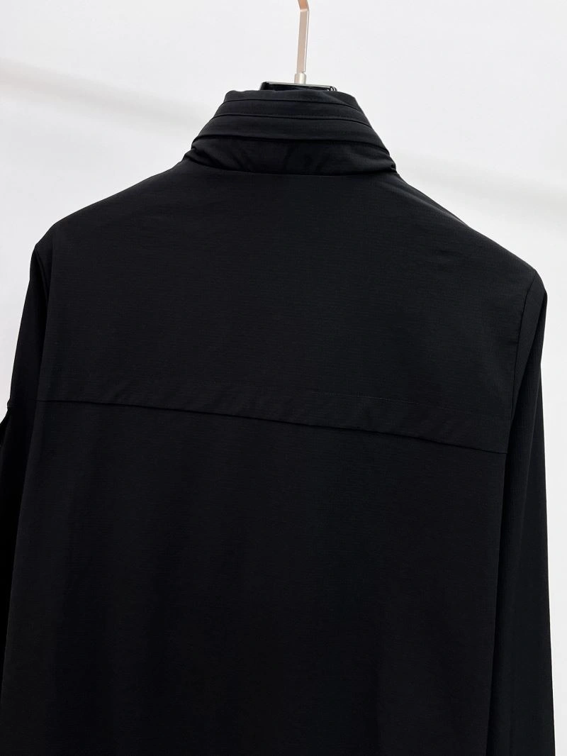 Compact Moncler Outwear 141925
