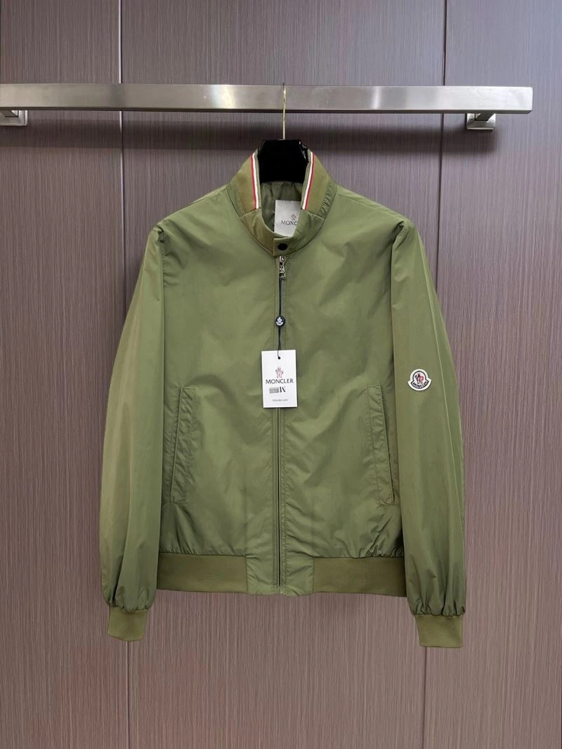 Reliable Moncler Outwear 141909