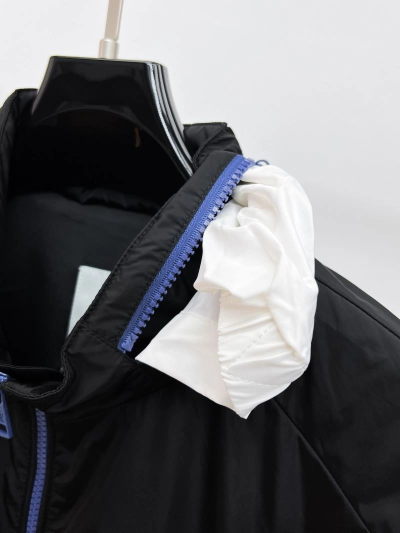 Moncler Outwear WeatherProof 141898