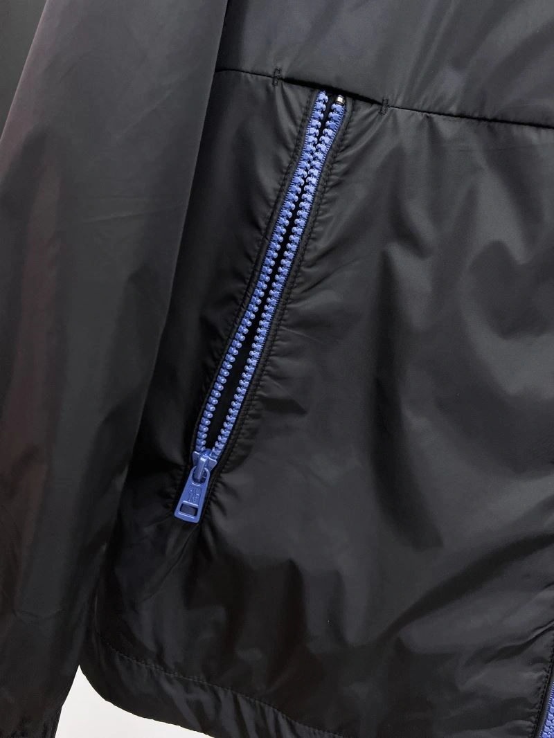 Moncler Outwear WeatherProof 141898