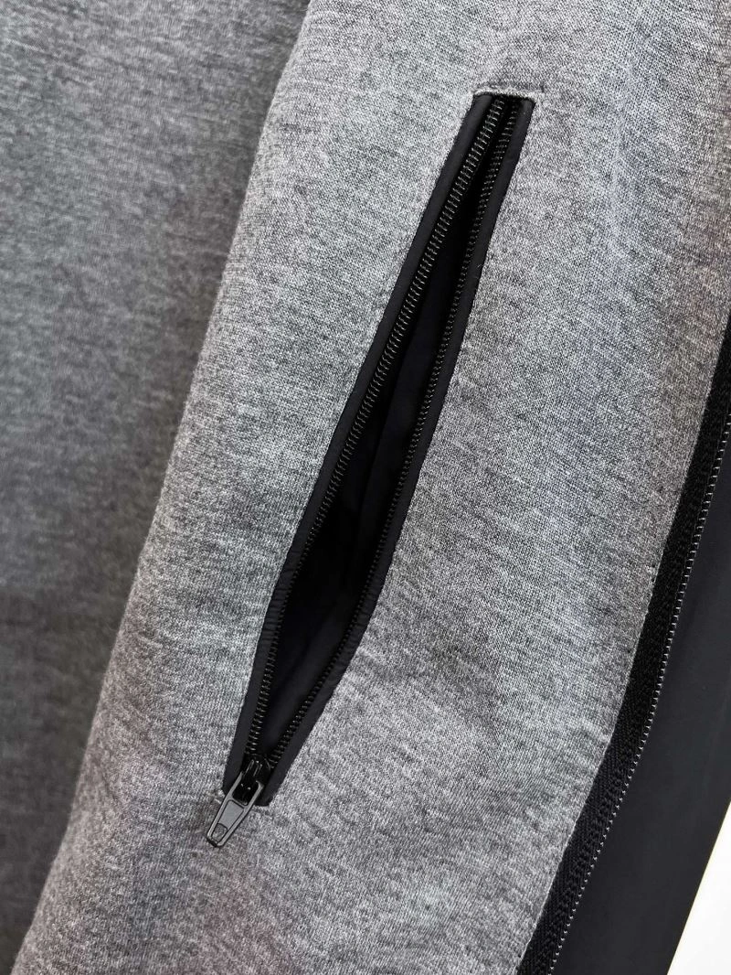Moncler Outwear FlexibleFit 141908