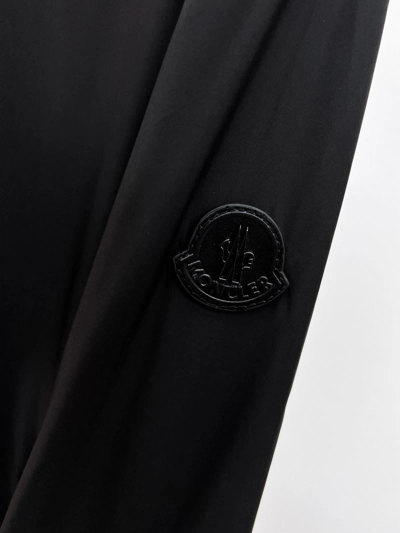 Moncler Outwear FlexibleFit 141908