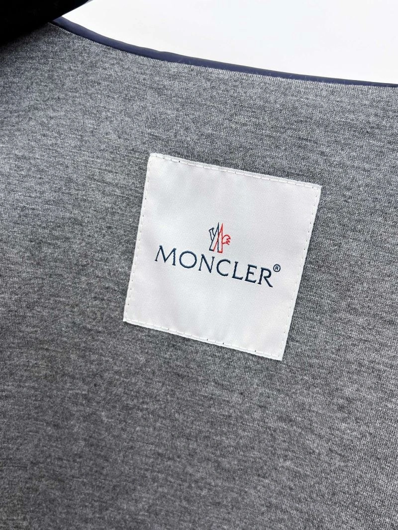 Moncler Outwear SunProtective 141904