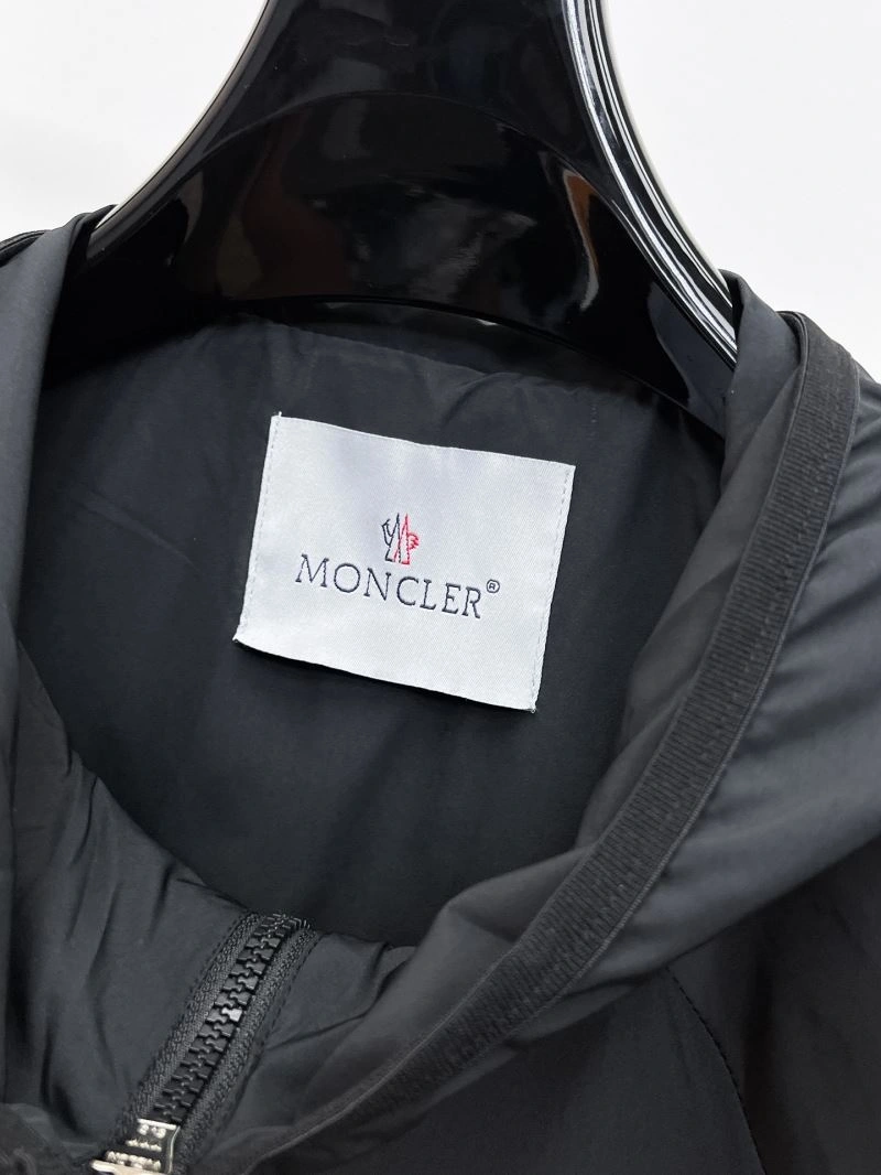 TravelReady Moncler Outwear 141913