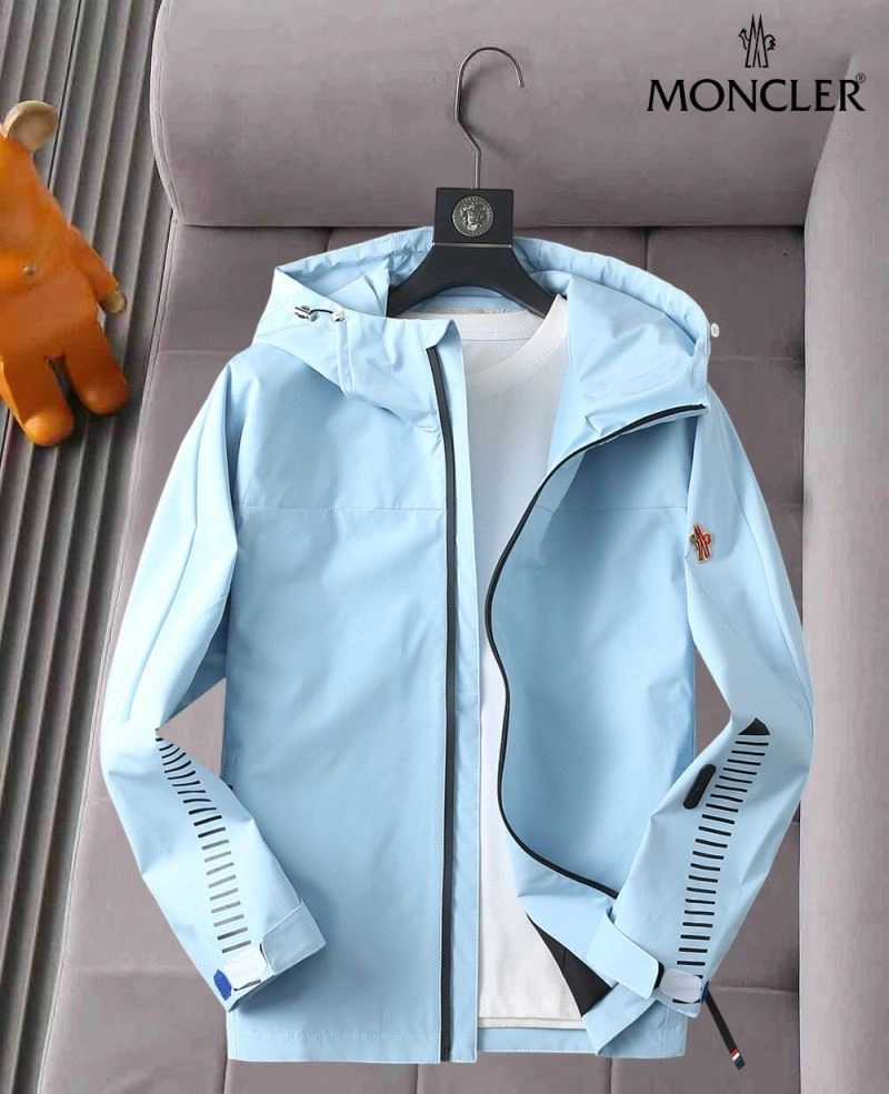 Trendsetting Moncler Outwear 141903