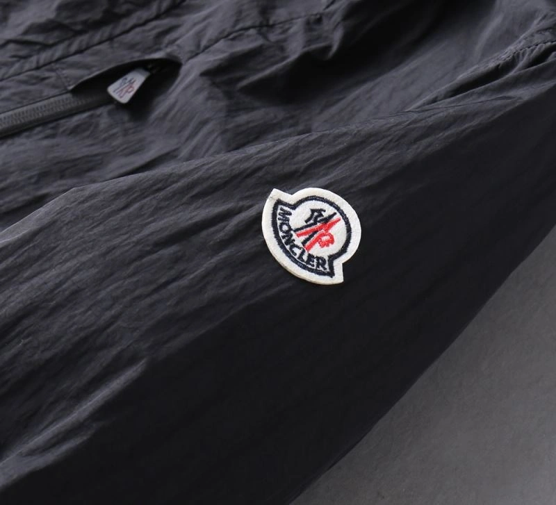Moncler Outwear WellDesigned 141915