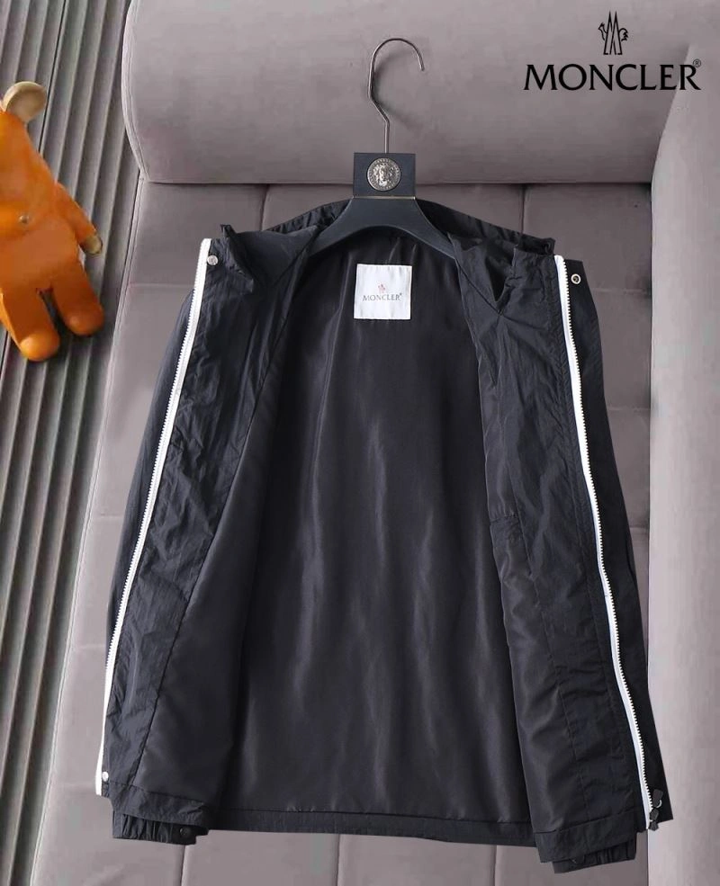 Moncler Outwear WellDesigned 141915