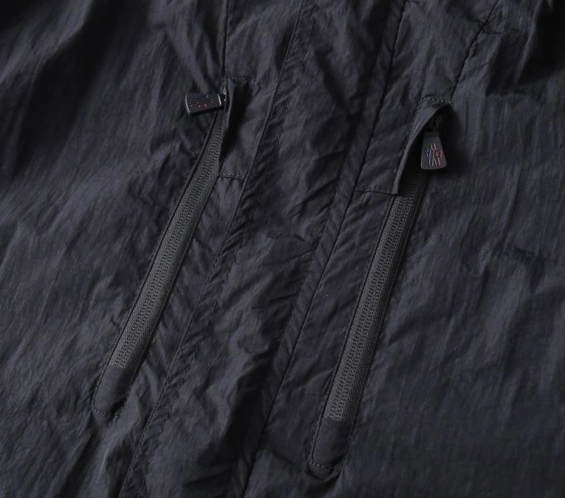 Moncler Outwear WellDesigned 141915