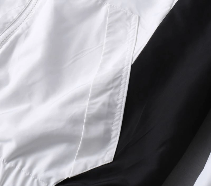 Moncler Outwear ComfortFit 141905