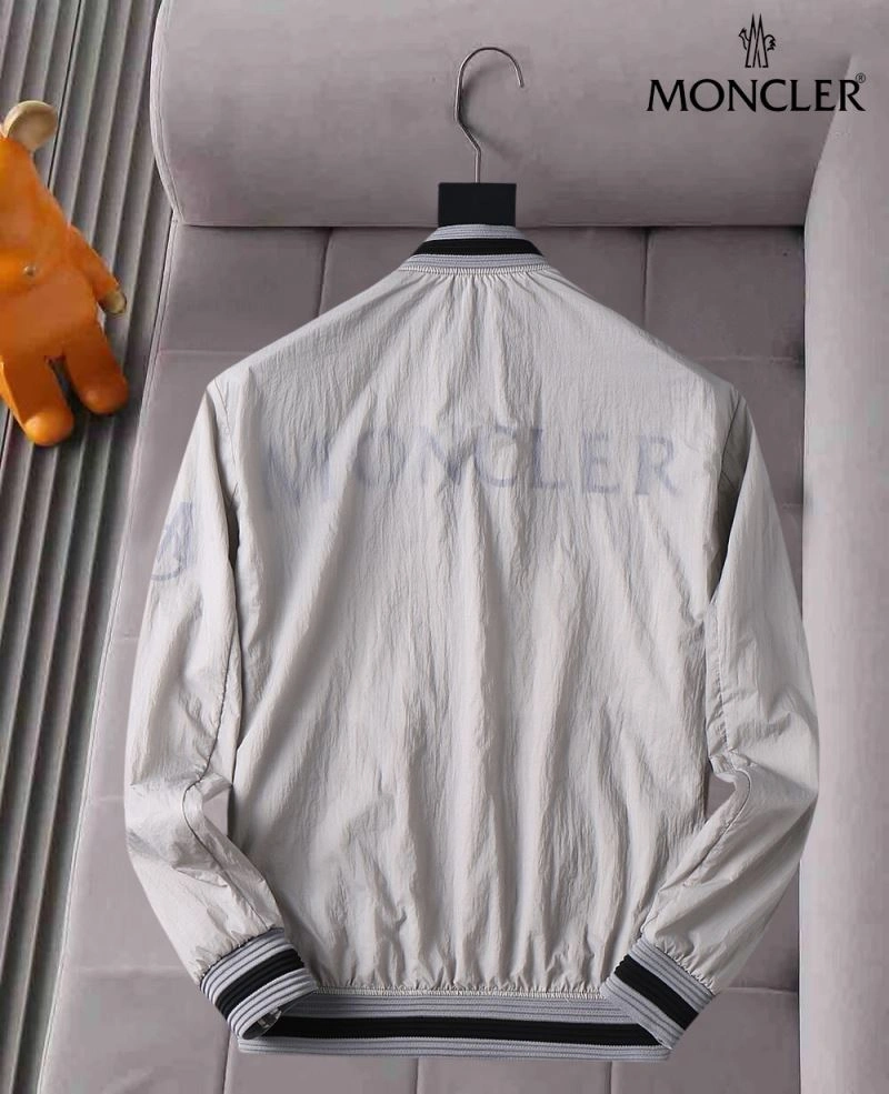 Lightweight Moncler Outwear 141900