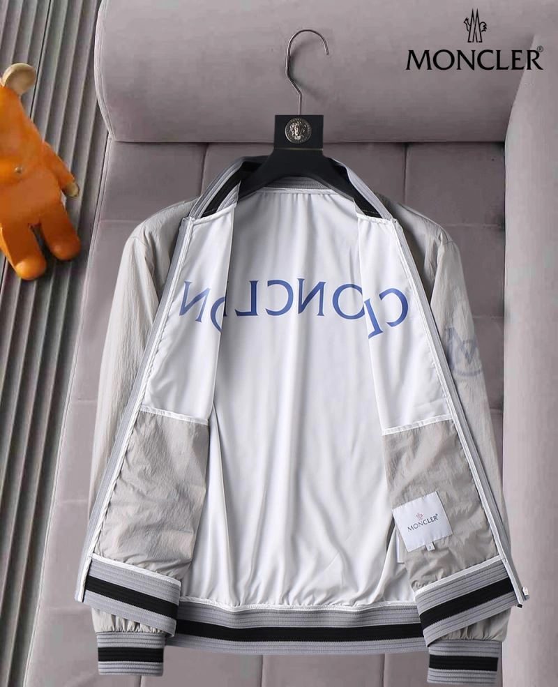 Lightweight Moncler Outwear 141900