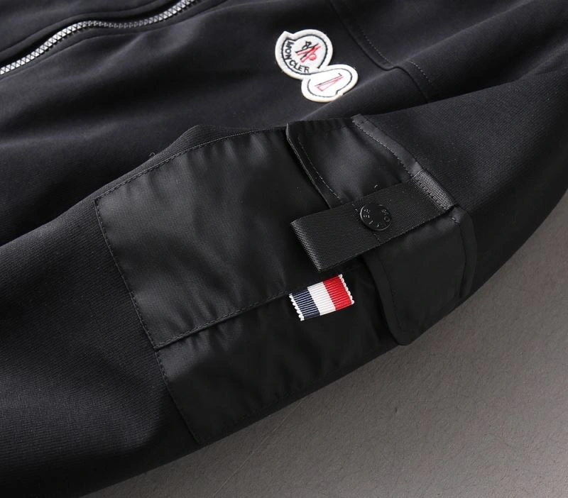 Moncler Outwear Bold 141897