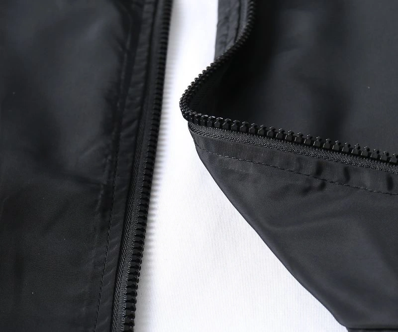 Lightweight Moncler Outwear 141932