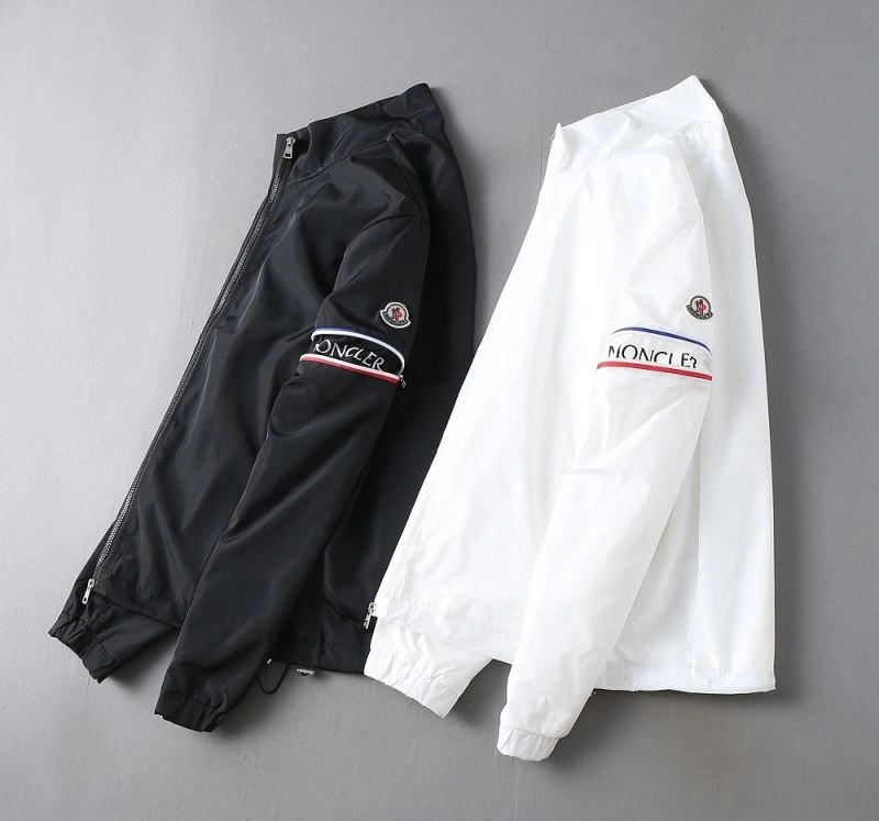 Lightweight Moncler Outwear 141932