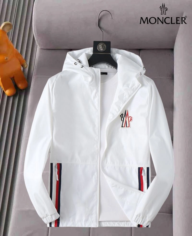 Moncler Outwear Bright 141894