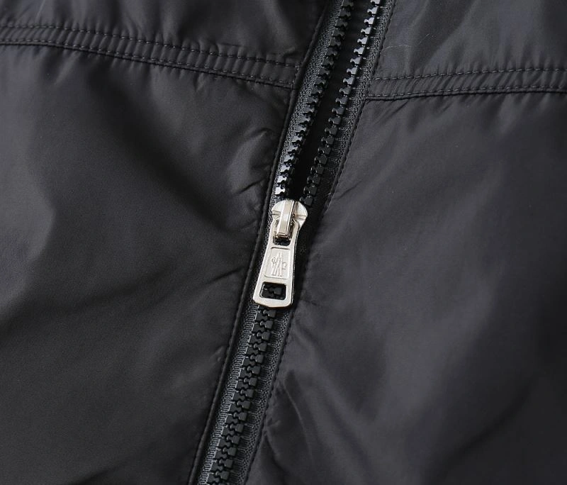Moncler Outwear Bright 141894