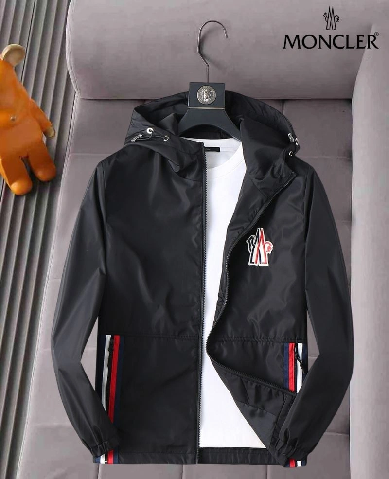 Moncler Outwear Bright 141894