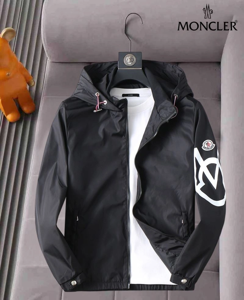 Youthful Moncler Outwear 141895