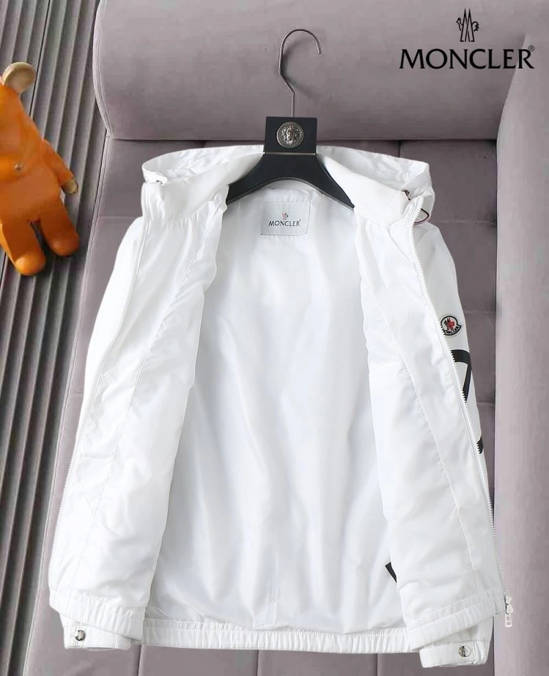 Youthful Moncler Outwear 141895