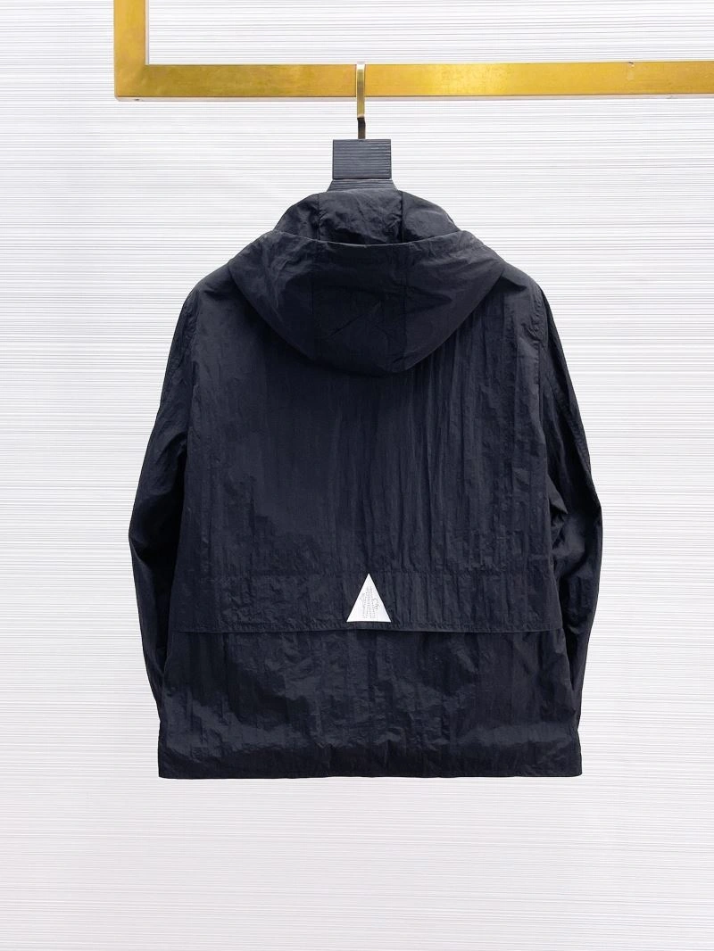 Moncler Outwear Contemporary 141887