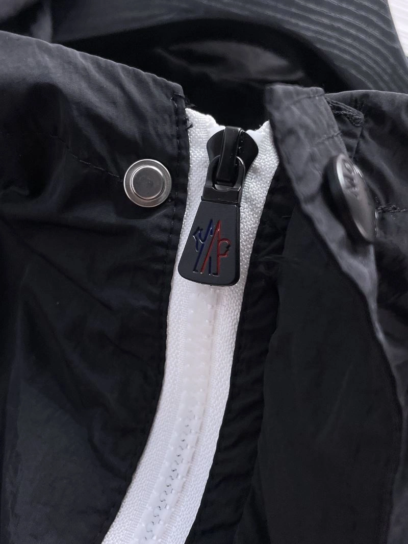 Moncler Outwear Contemporary 141887