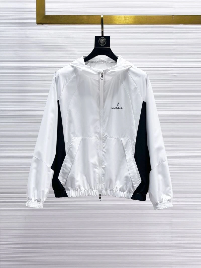 Moncler Outwear Durable 141880