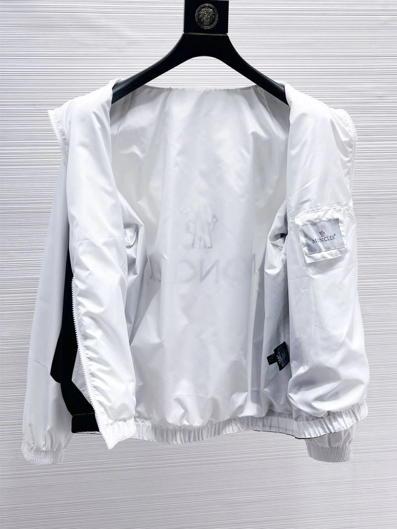 Moncler Outwear Durable 141880