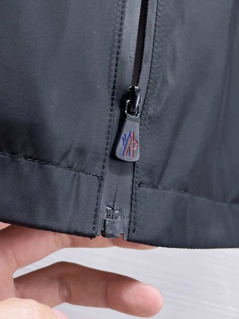 Moncler Outwear SunProtective 141886