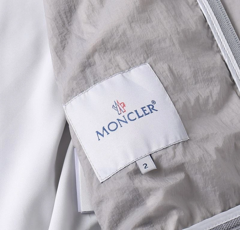 Moncler Outwear StreetReady 141879