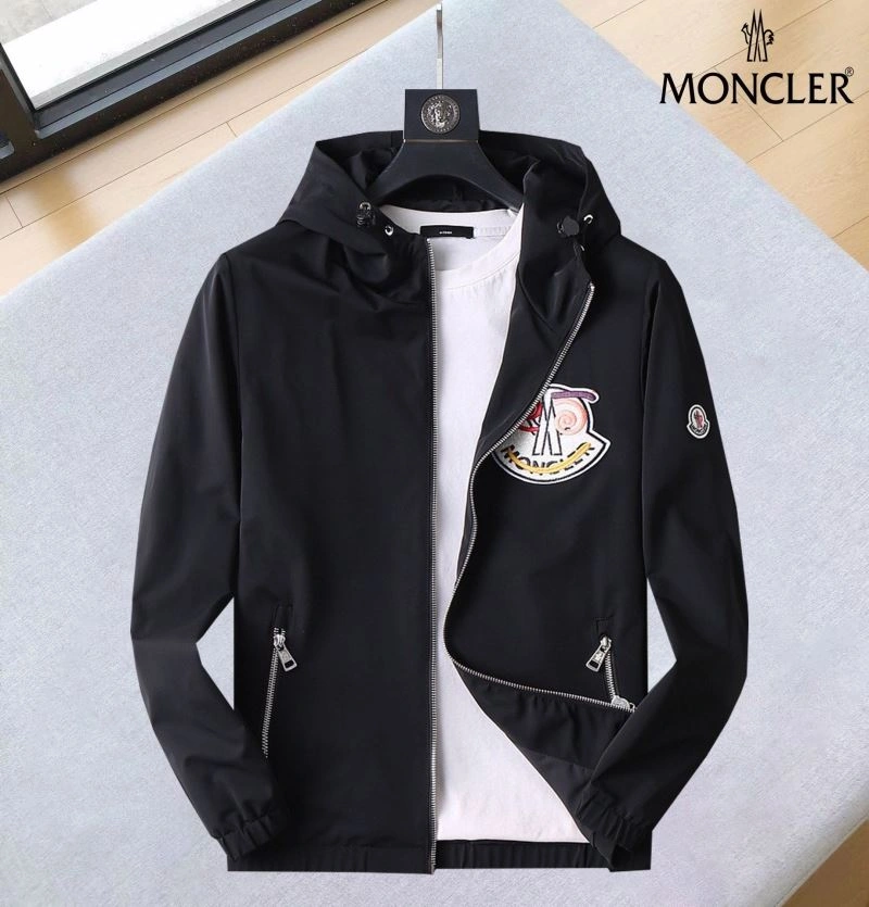 Moncler Outwear WellDesigned 141892