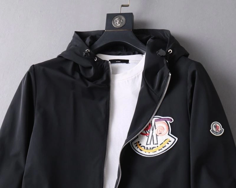 Moncler Outwear WellDesigned 141892