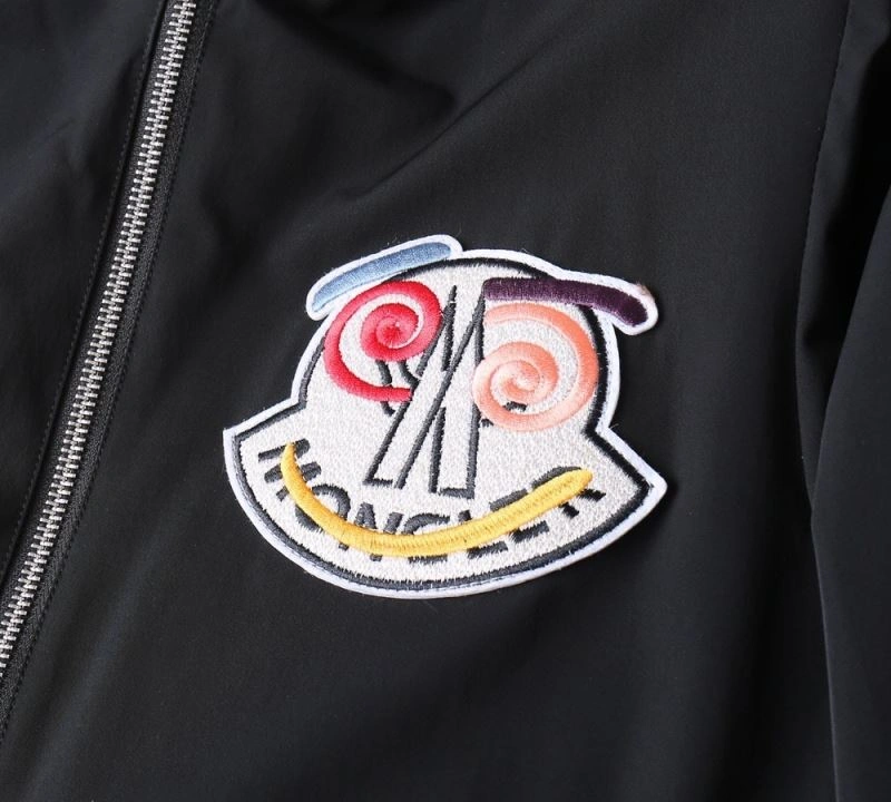 Moncler Outwear WellDesigned 141892