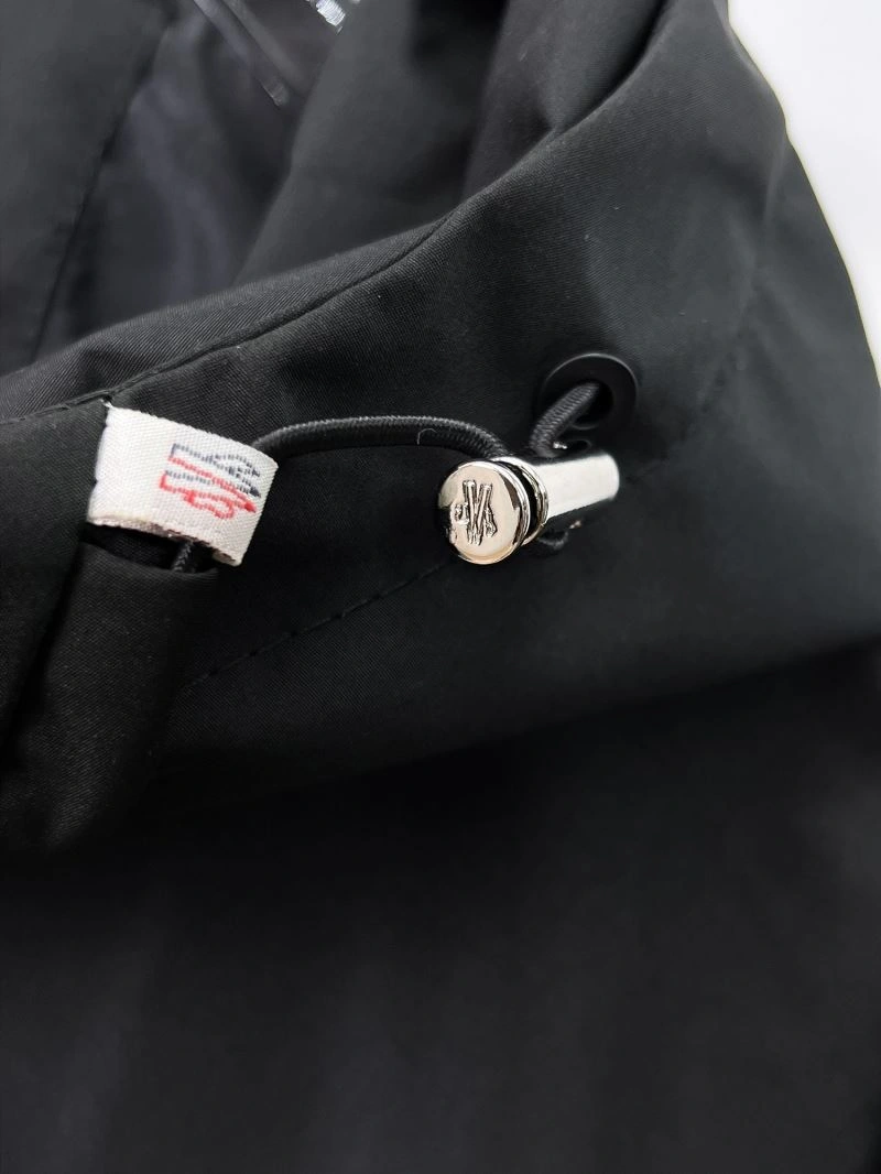 Moncler Outwear Packable 141893