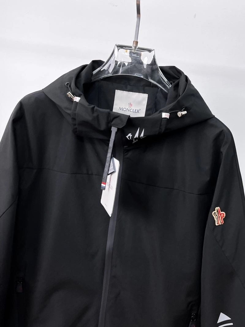 Moncler Outwear Packable 141893