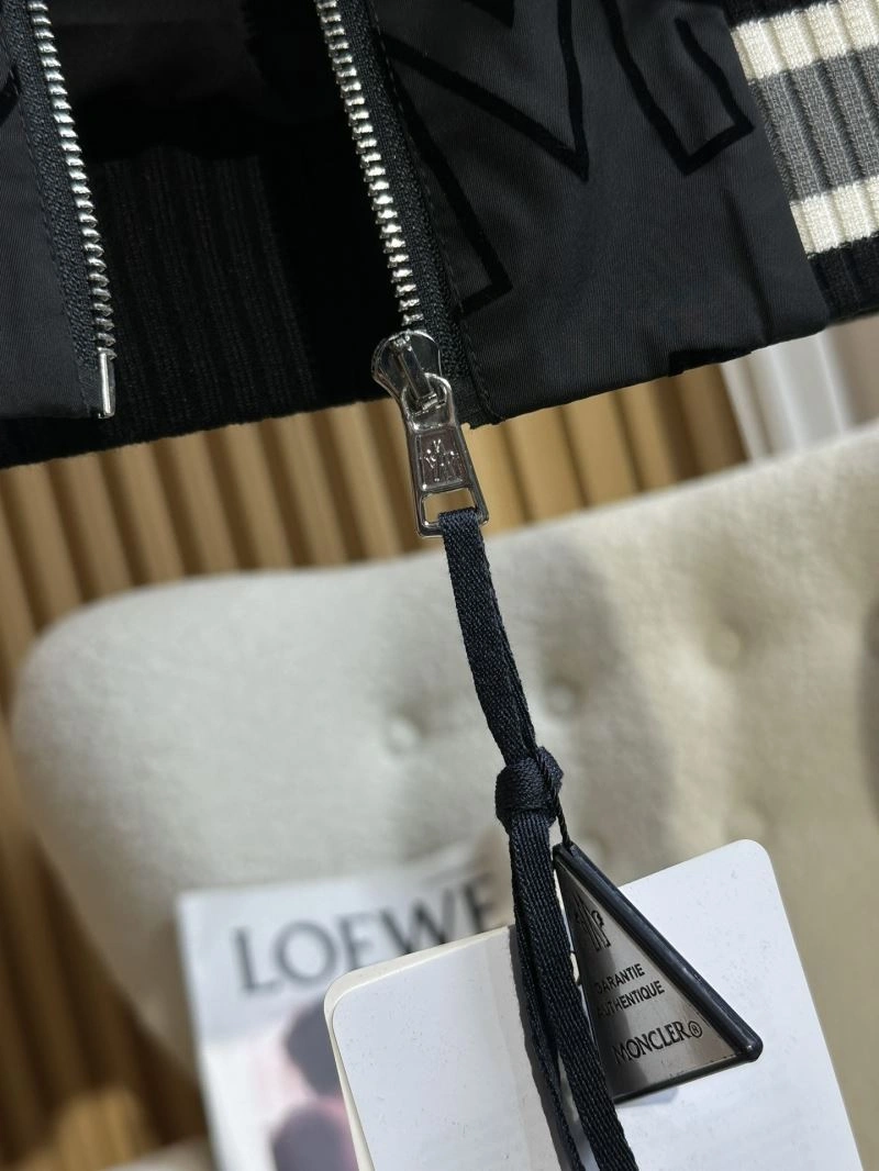 Moncler Outwear NewStyle 141868