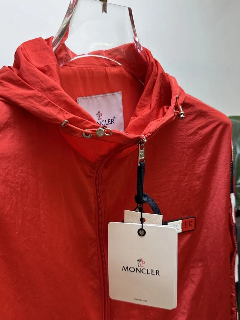Moncler Outwear SunProtective 141876