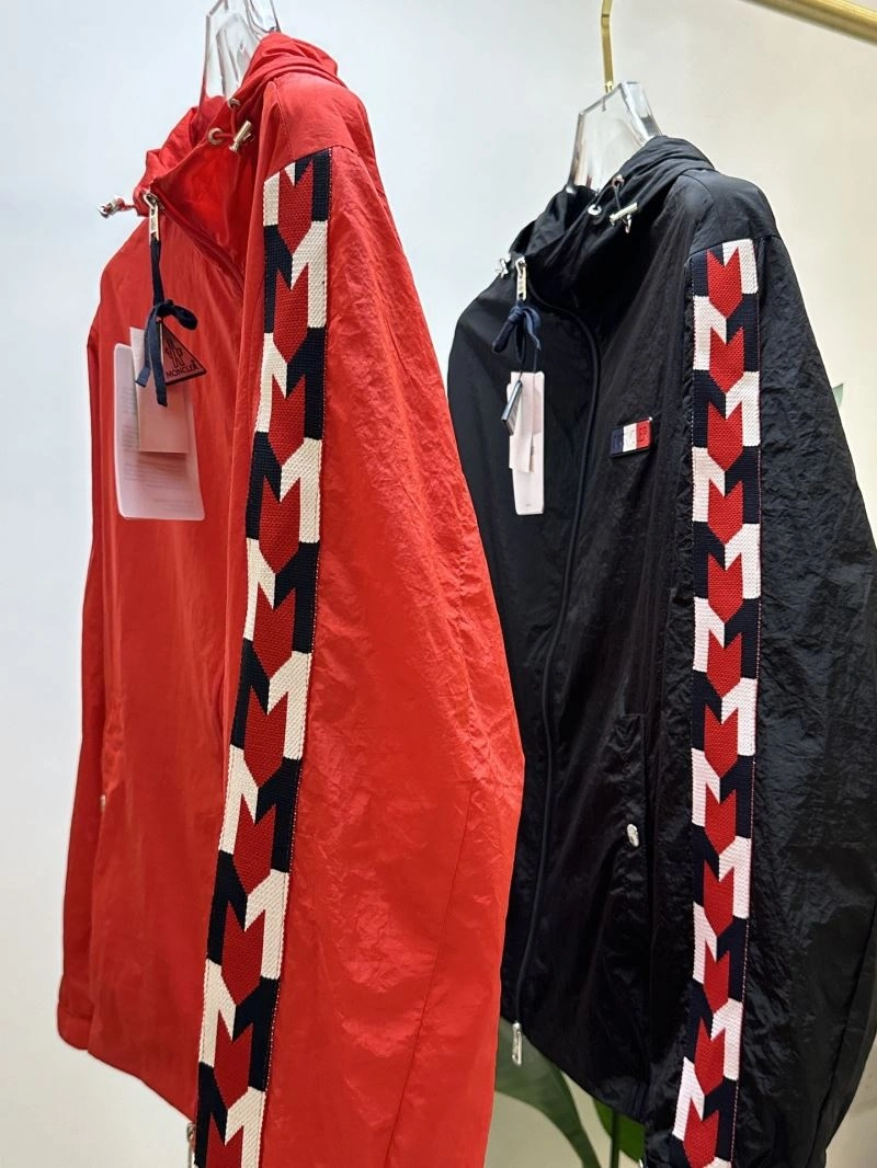 Durable Moncler Outwear 141870