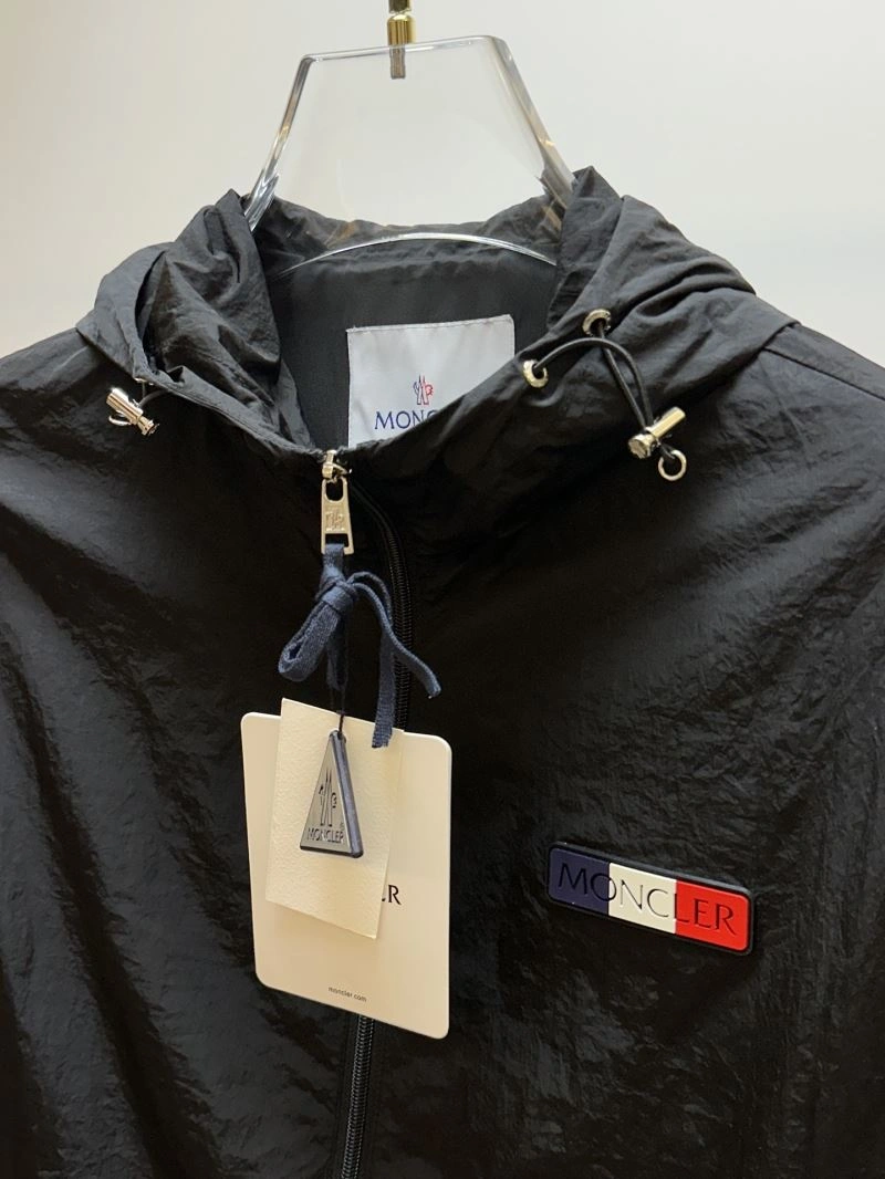 Durable Moncler Outwear 141870