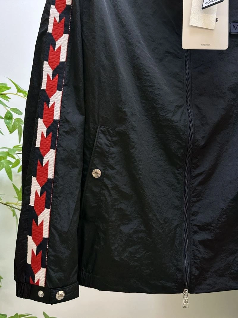 Durable Moncler Outwear 141870