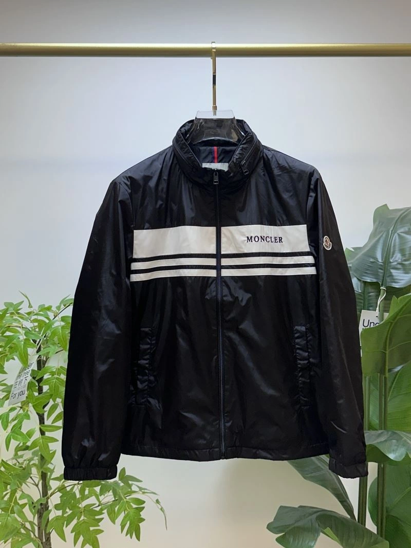 Moncler Outwear StreetReady 141882