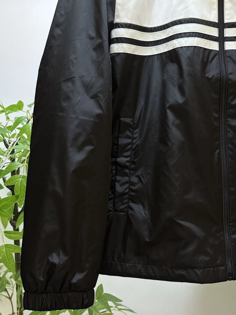 Moncler Outwear StreetReady 141882