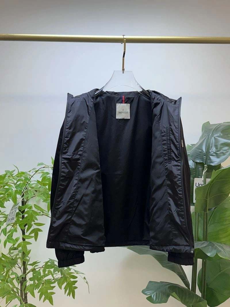Moncler Outwear StreetReady 141882