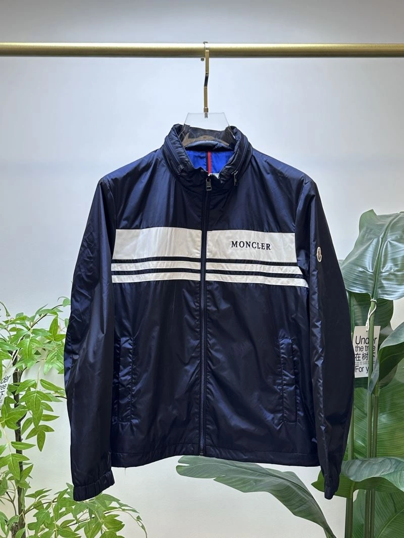 Moncler Outwear WeatherProof 141885