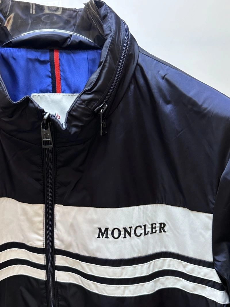 Moncler Outwear WeatherProof 141885