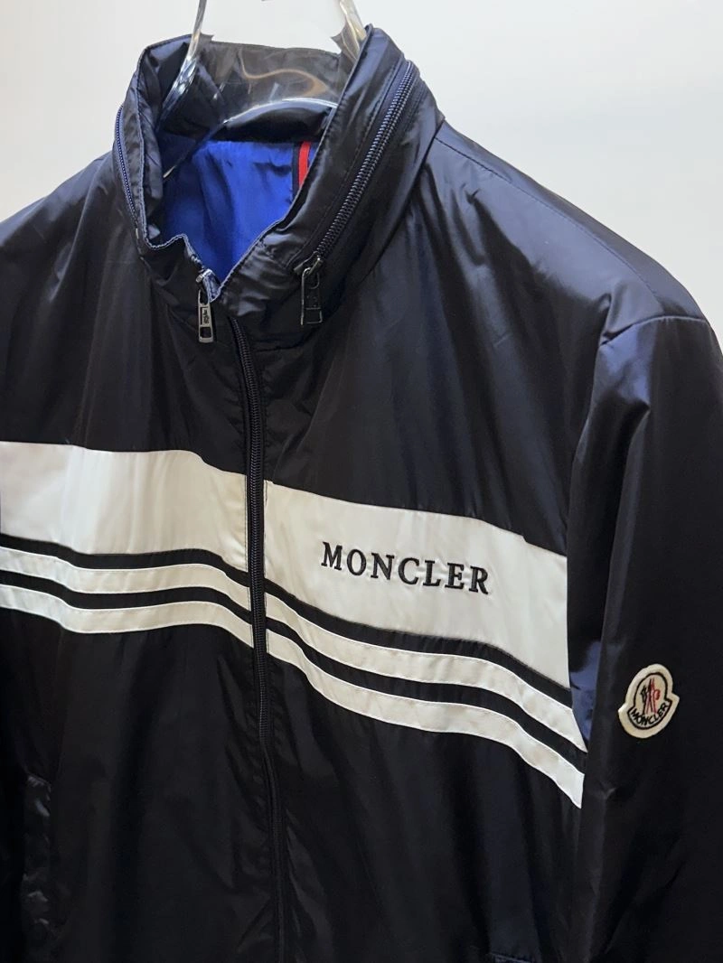 Moncler Outwear WeatherProof 141885