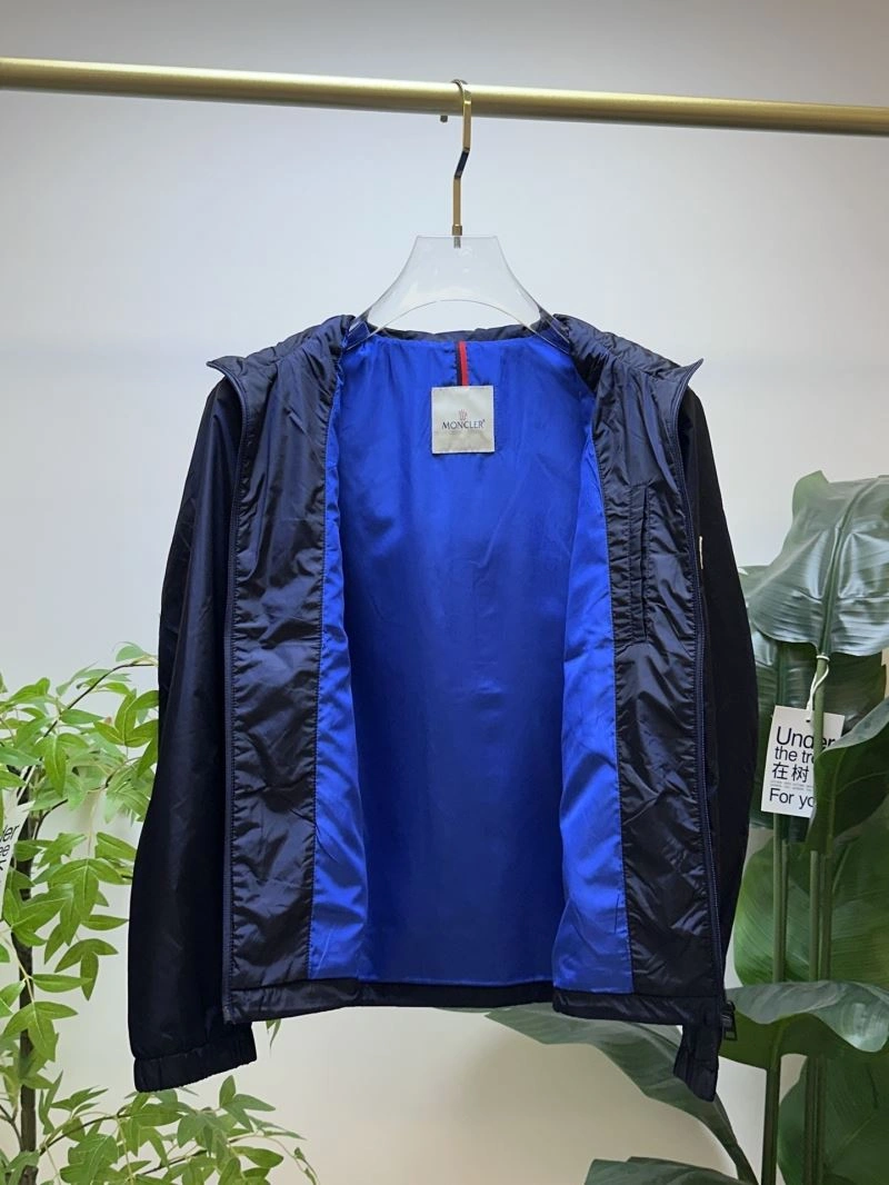 Moncler Outwear WeatherProof 141885